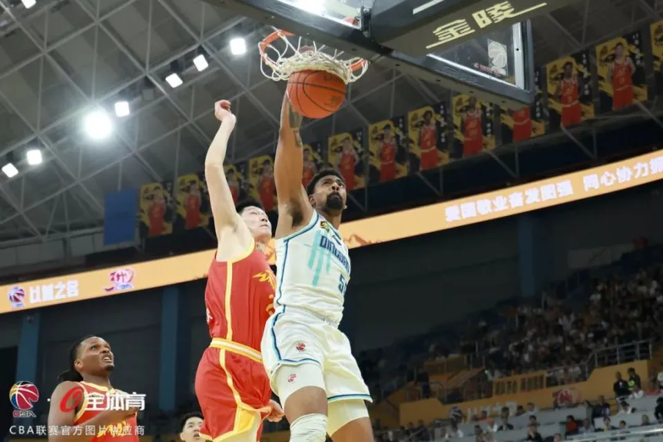 为什么篮球教练要不断改进训练方法_0